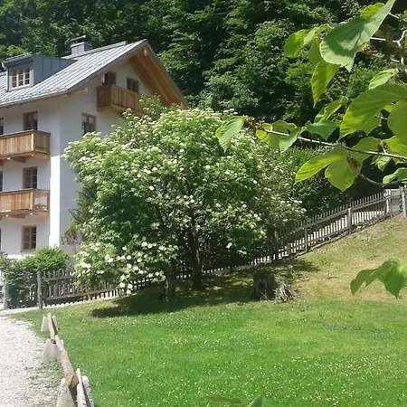 Apartment Malerhaus Am Kolbergarten Bad Tolz